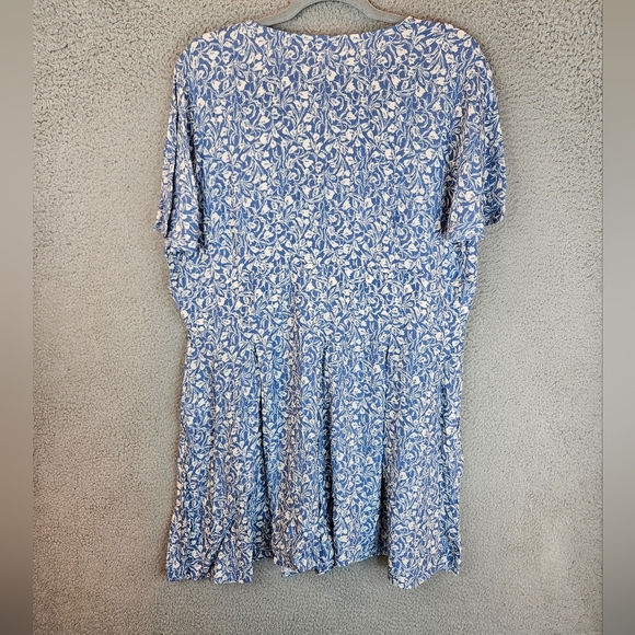 Chelsea 28 Womens Blue & White Floral Print Bailey Romper Sz 2XL Deep V-Neck - Picture 10 of 13